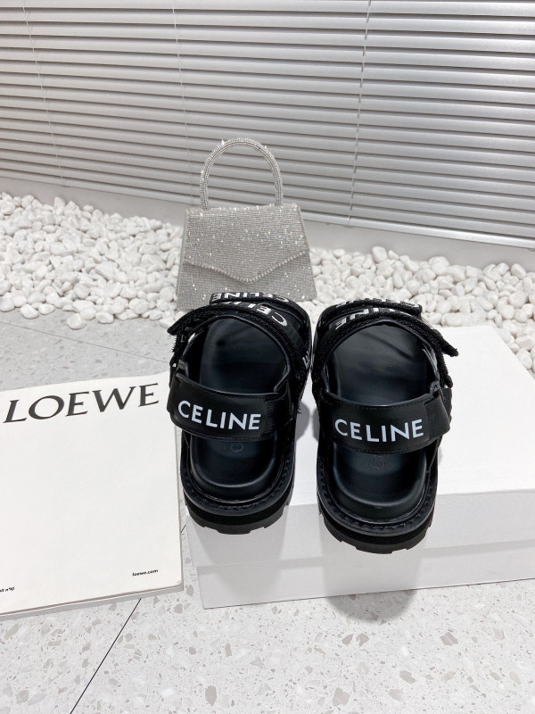 Ce**e leo strappy sandal in with "Ce**e" jacquard black / white