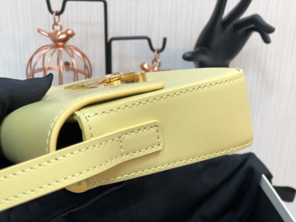 Ce**e triomphe shoulder bag