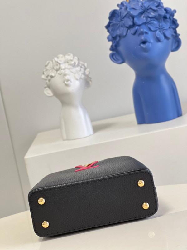 l**is V*t*n capucines mini