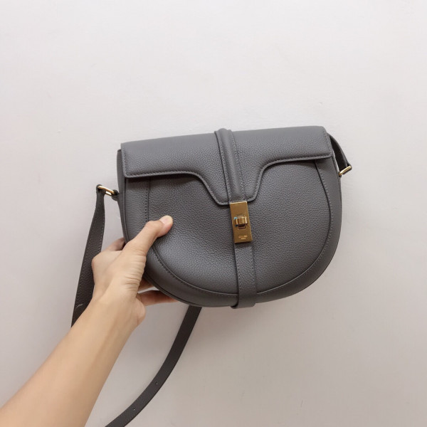 Ce**e besace 16 bag in grained calfskin