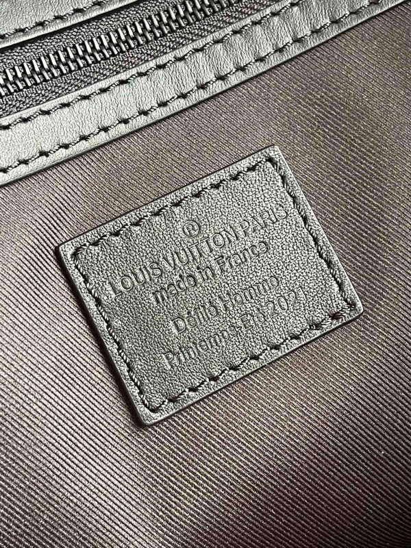 l**is V*t*n keepall bandouliÈre 50