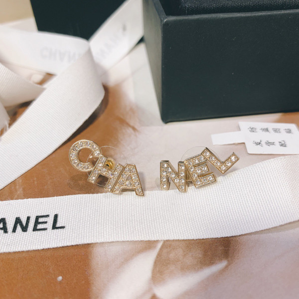 CL EARRINGS