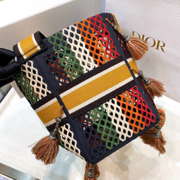 D*or d-bubble bucket bag