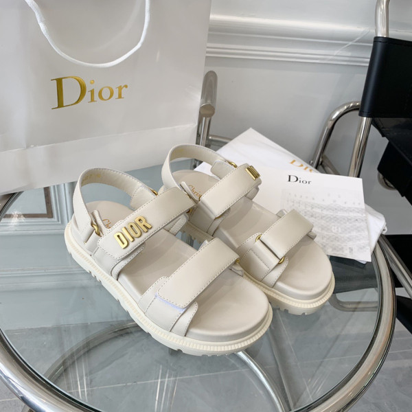 D*oract sandal
