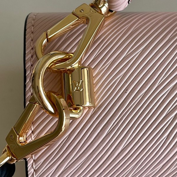 l**is V*t*n twist mm