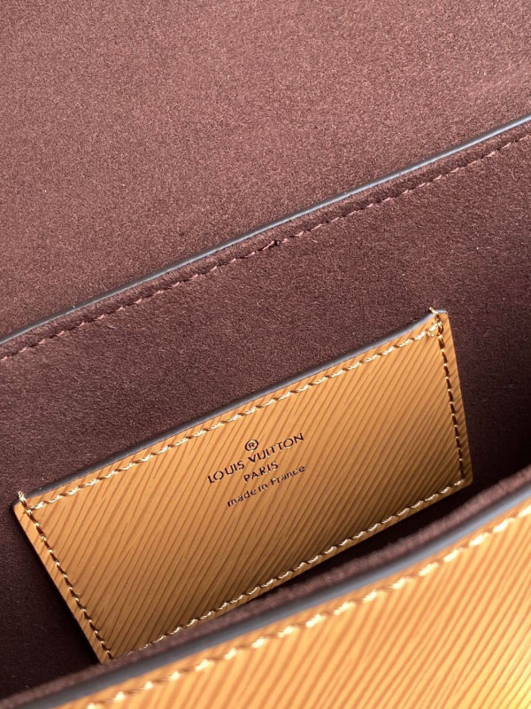 l**is V*t*n twist mm