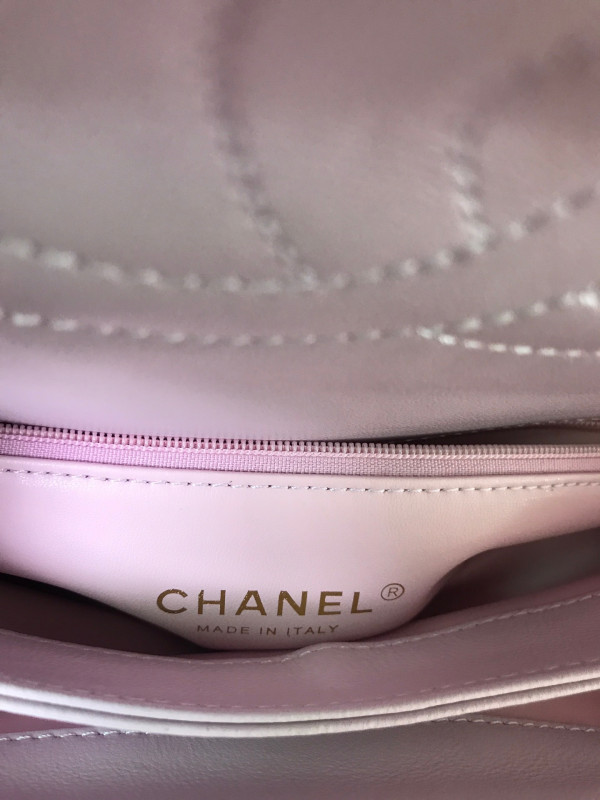 CL FLAP BAG WITH TOP HANDLE