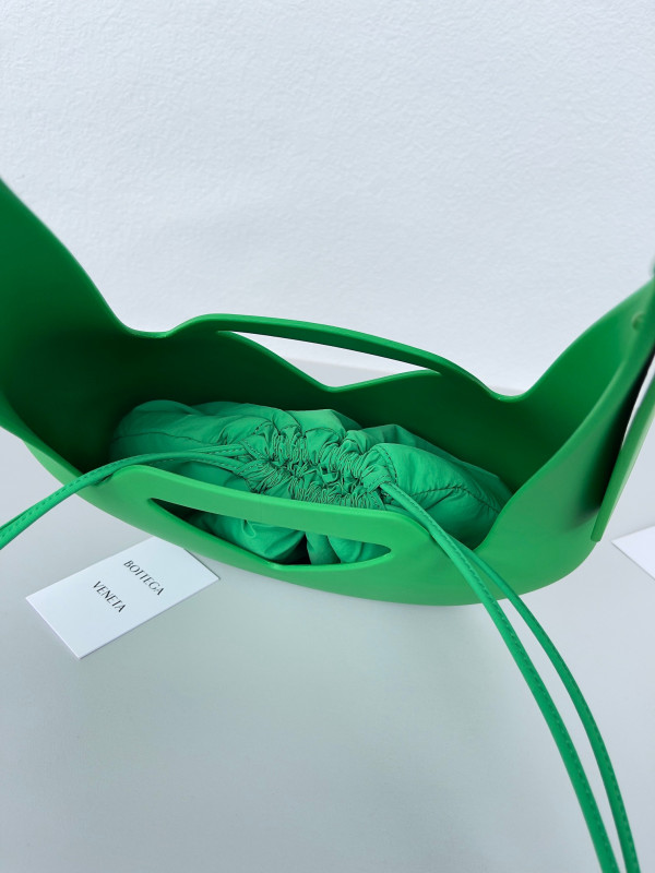 Bo*te*ga ve*ne*ta punch