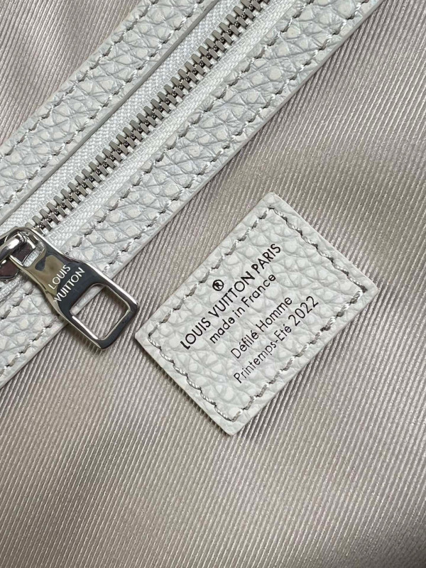 l**is V*t*n keepall 50