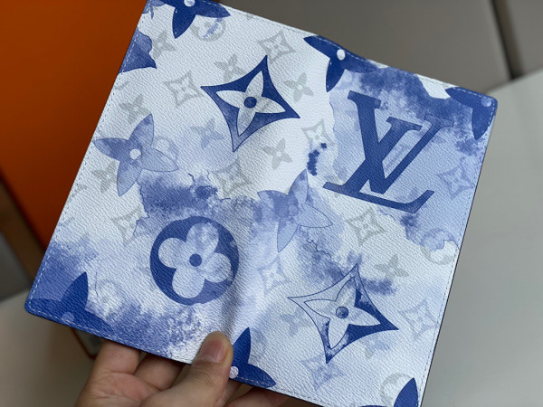 l**is V*t*n brazza wallet