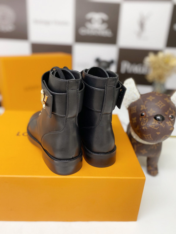 l**is V*t*n wonderland ranger