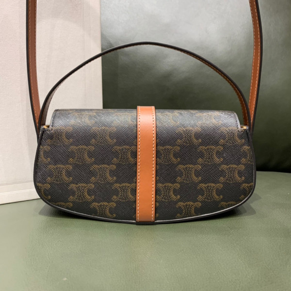 Ce**e clutch on strap