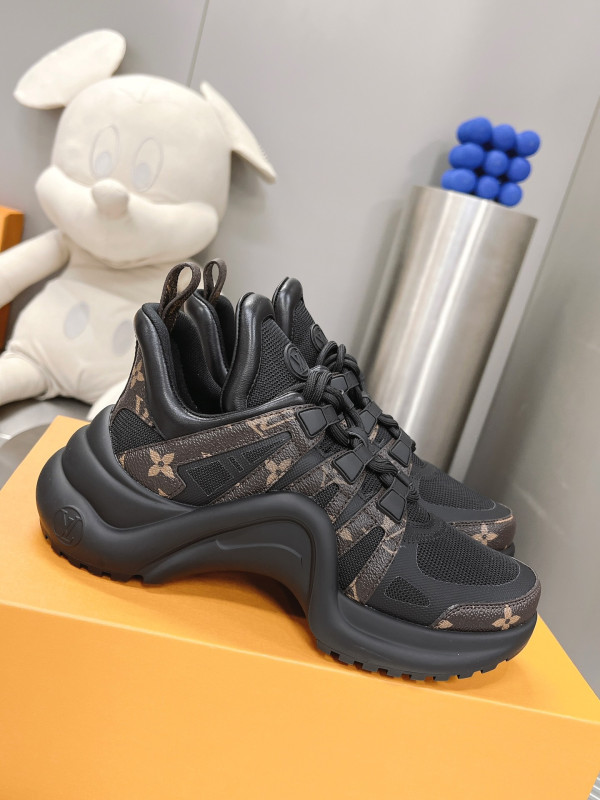 l**is V*t*n archlight sneaker