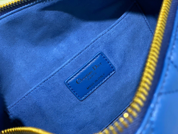 D*or medium vibe hobo bag