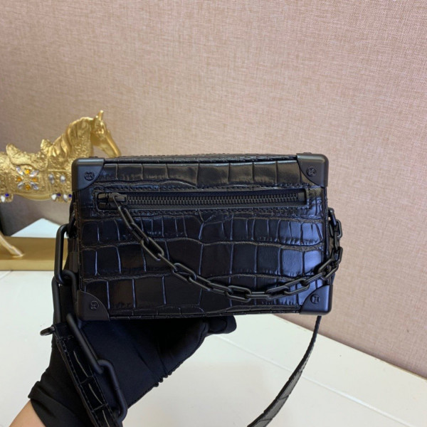 l**is V*t*n soft trunk