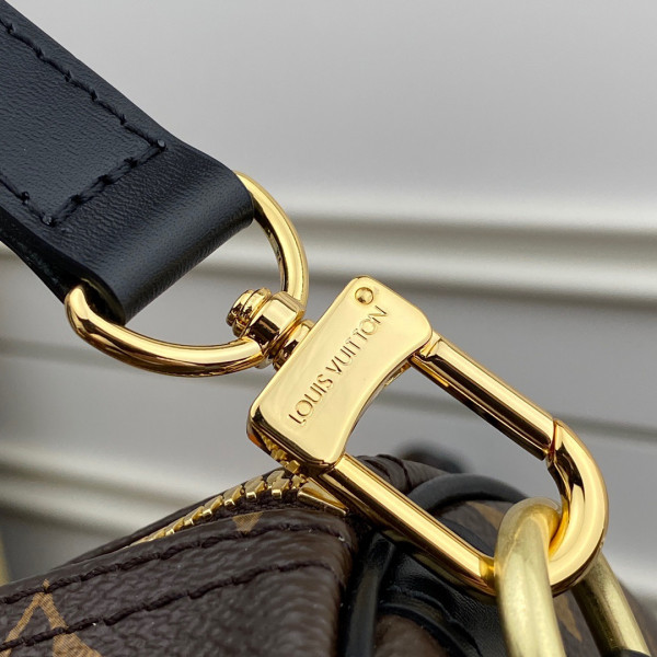 l**is V*t*n speedy bandouliere 30