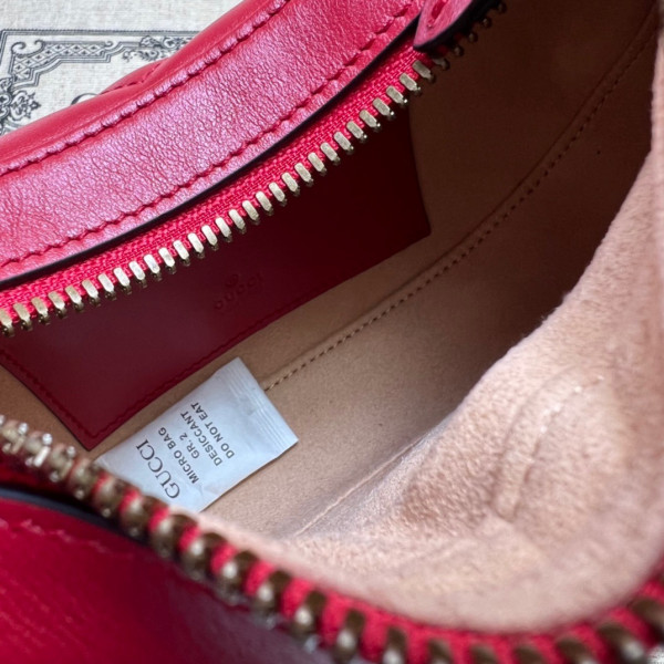 G*u*i gg marmont half-moon-shaped mini bag