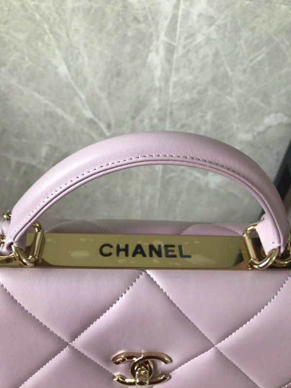 CL FLAP BAG WITH TOP HANDLE