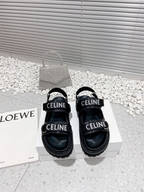 Ce**e leo strappy sandal in with "Ce**e" jacquard black / white
