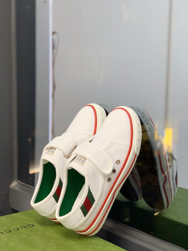 G*u*i tennis 1977 sneaker