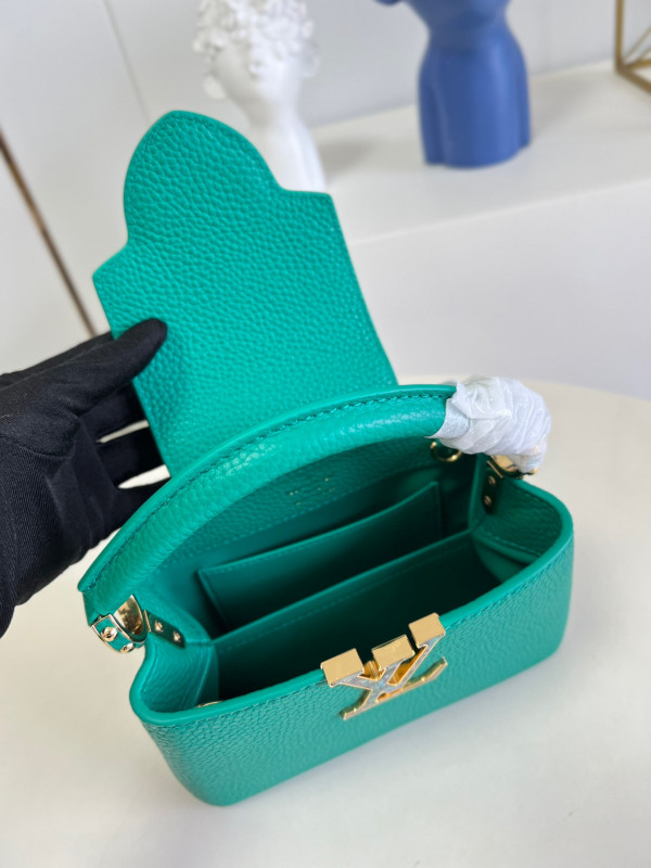 l**is V*t*n capucines mini