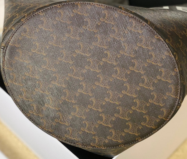 Ce**e medium couffin cuir triomphe