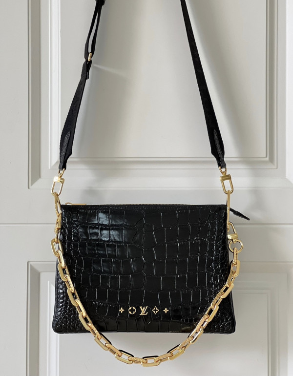 l**is V*t*n coussin pm