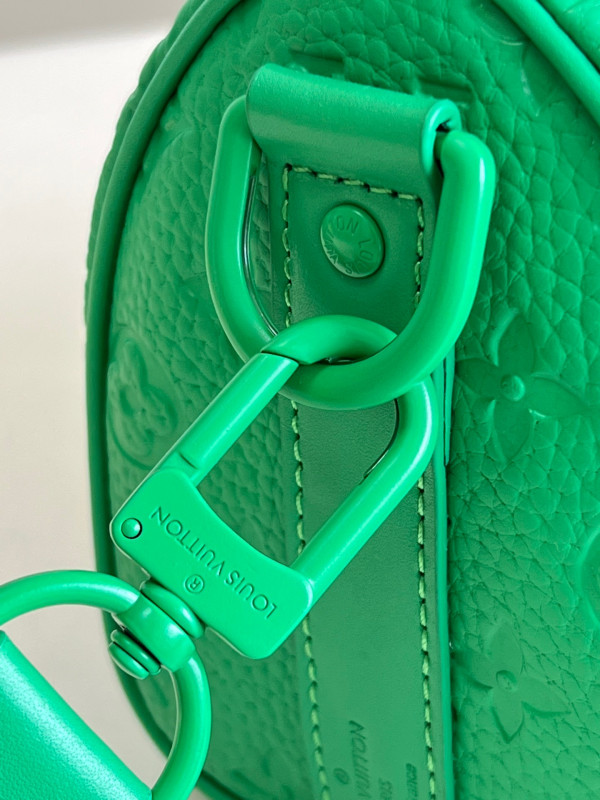 l**is V*t*n keepall bandouliÈre 25