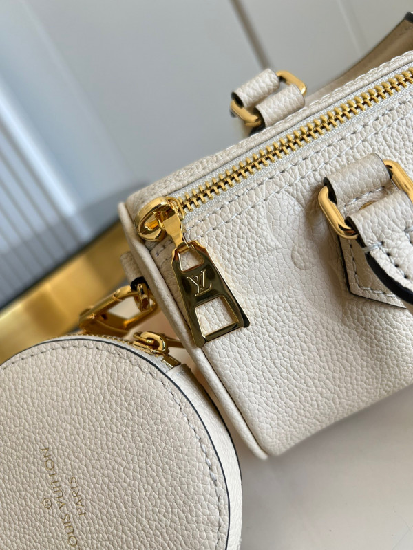 l**is V*t*n papillon bb