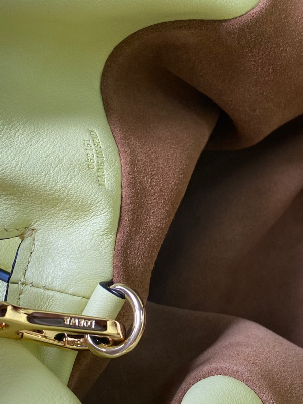 LOEWE Flamenco clutch