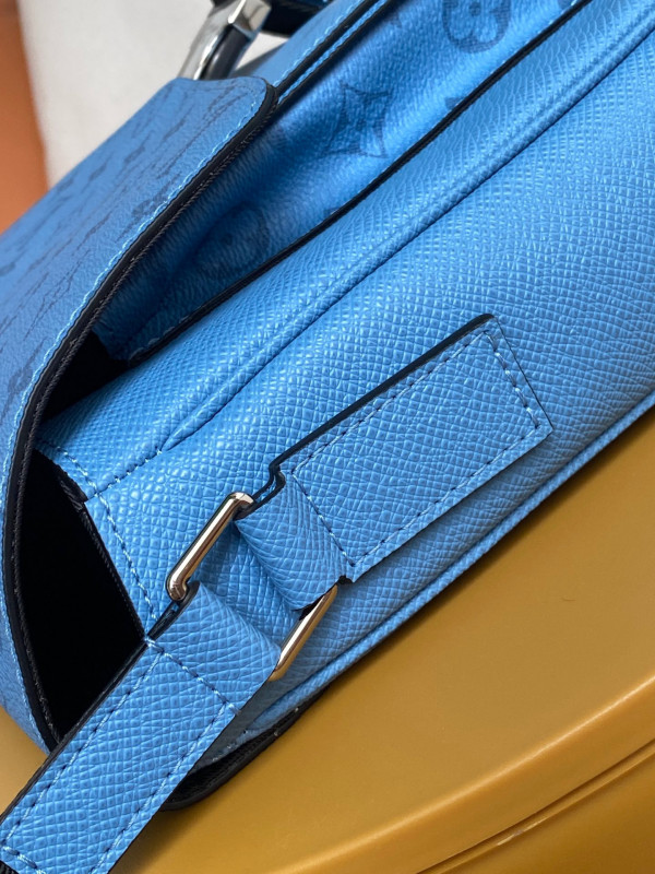 l**is V*t*n new messenger