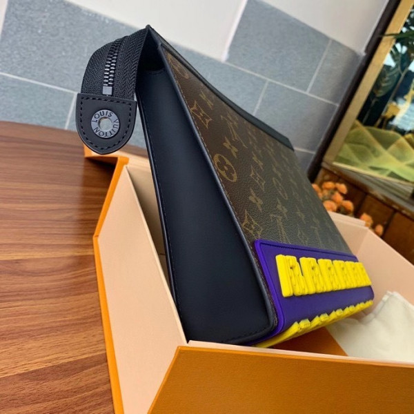 l**is V*t*n pochette voyage mm