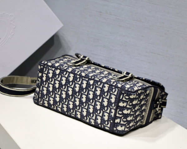 D*or oblique D*orcamp messenger bag