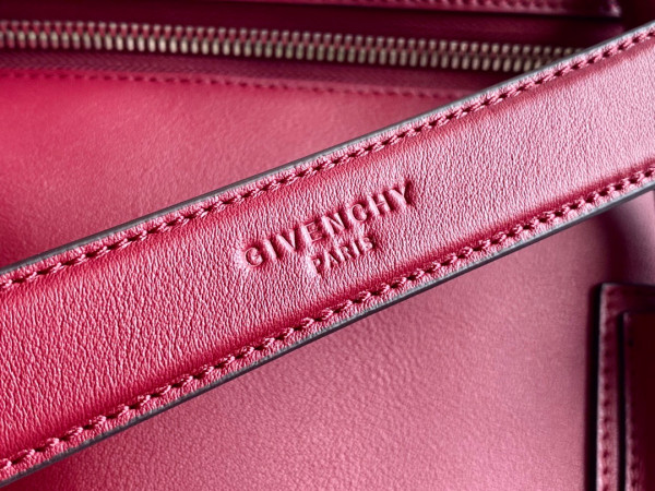 GIVENCHY ANTIGONA SOFT