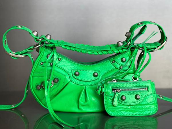 Ba*len*cia*ga women''s le cagole xs shoulder bag