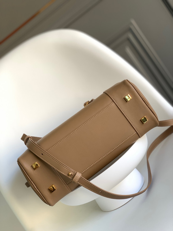 LOEWE Amazona 28 bag