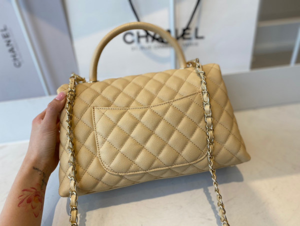 CL LARGE FLAP BAG WITH TOP HANDLE