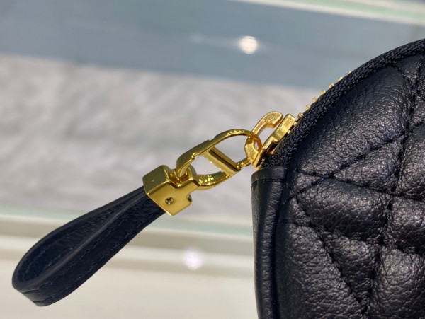 D*or detachable D*or caro round coin purse