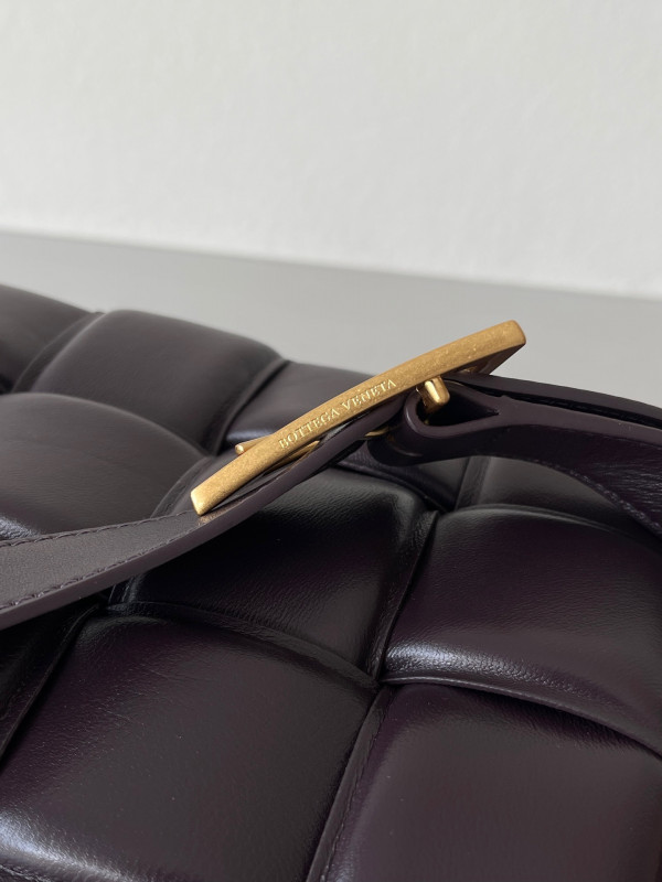 Bo*te*ga ve*ne*ta cassette