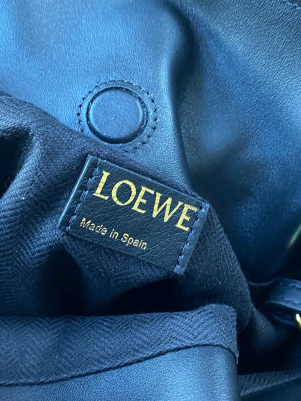 LOEWE Flamenco clutch