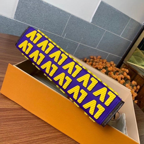 l**is V*t*n pochette voyage mm