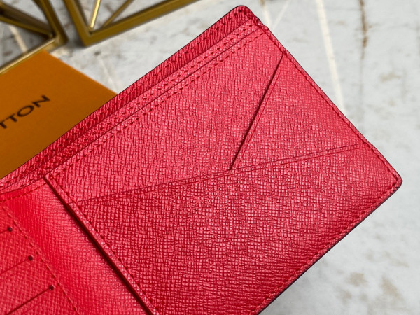 l**is V*t*n multiple wallet