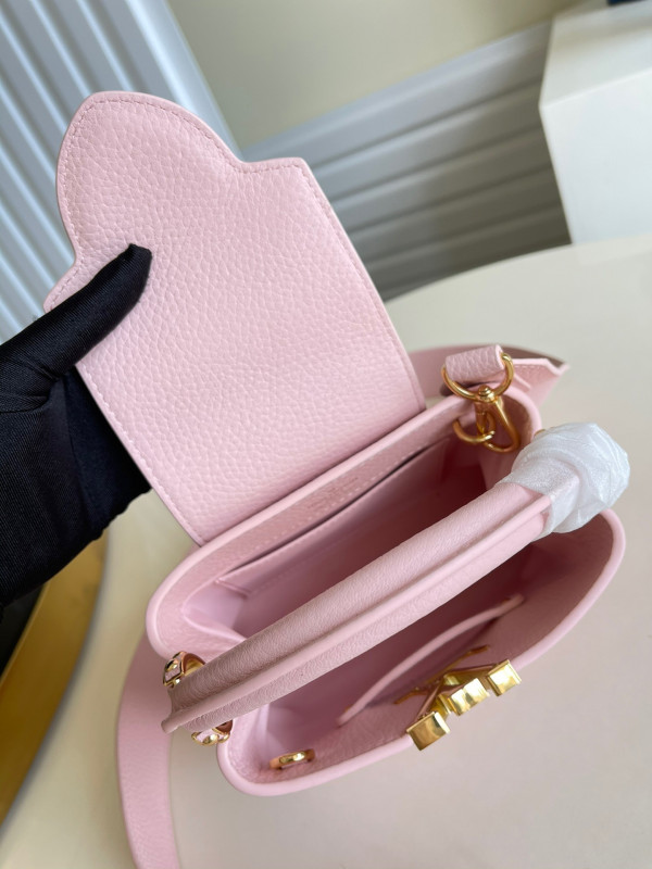 l**is V*t*n capucines mini