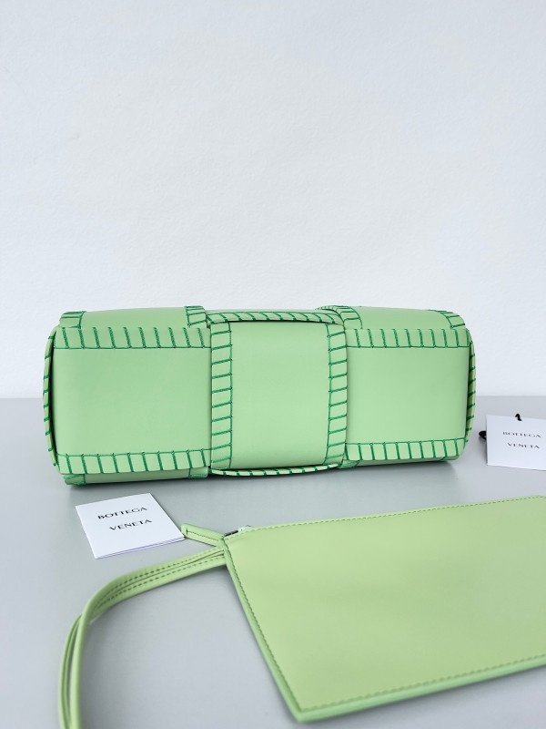 Bo*te*ga ve*ne*ta small arco tote bag