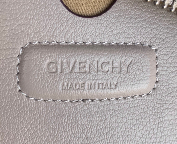 GIVENCHY NANO ANTIGONA