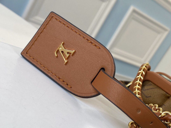 l**is V*t*n boursicot ew