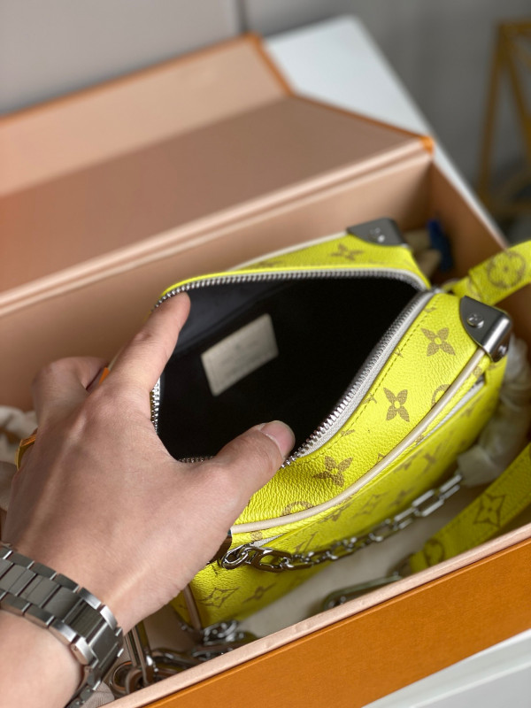 l**is V*t*n soft trunk