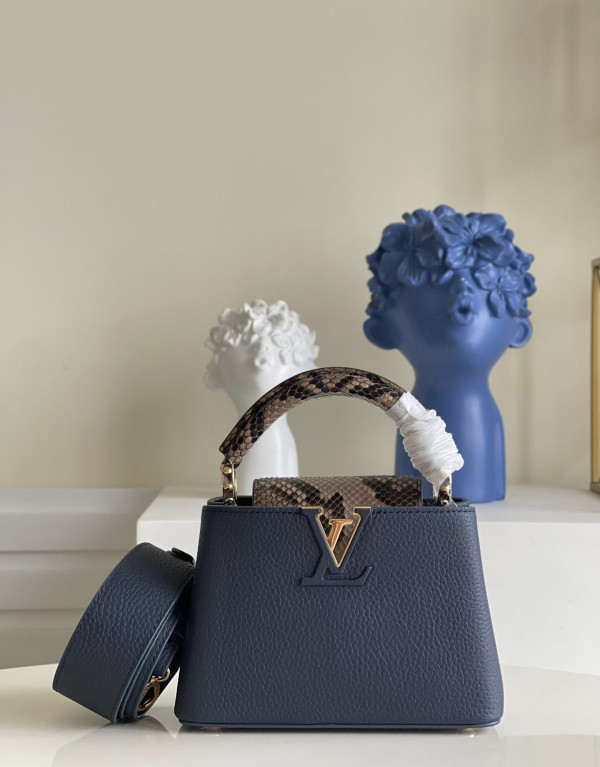 l**is V*t*n capucines mini