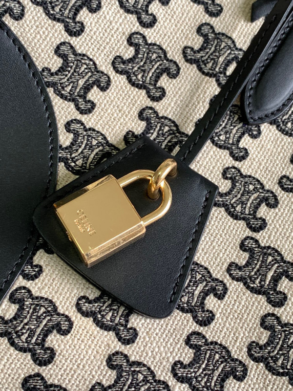 Ce**e horizontal cabas in textile with triomphe embroidery