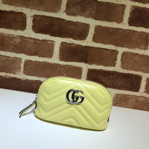 G*u*i gg marmont cosmetic case